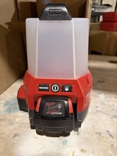    MILWAUKEE M18 COMPACT SITE LIGHT WITH FLOOD MODE  4.0XC BATTERY   