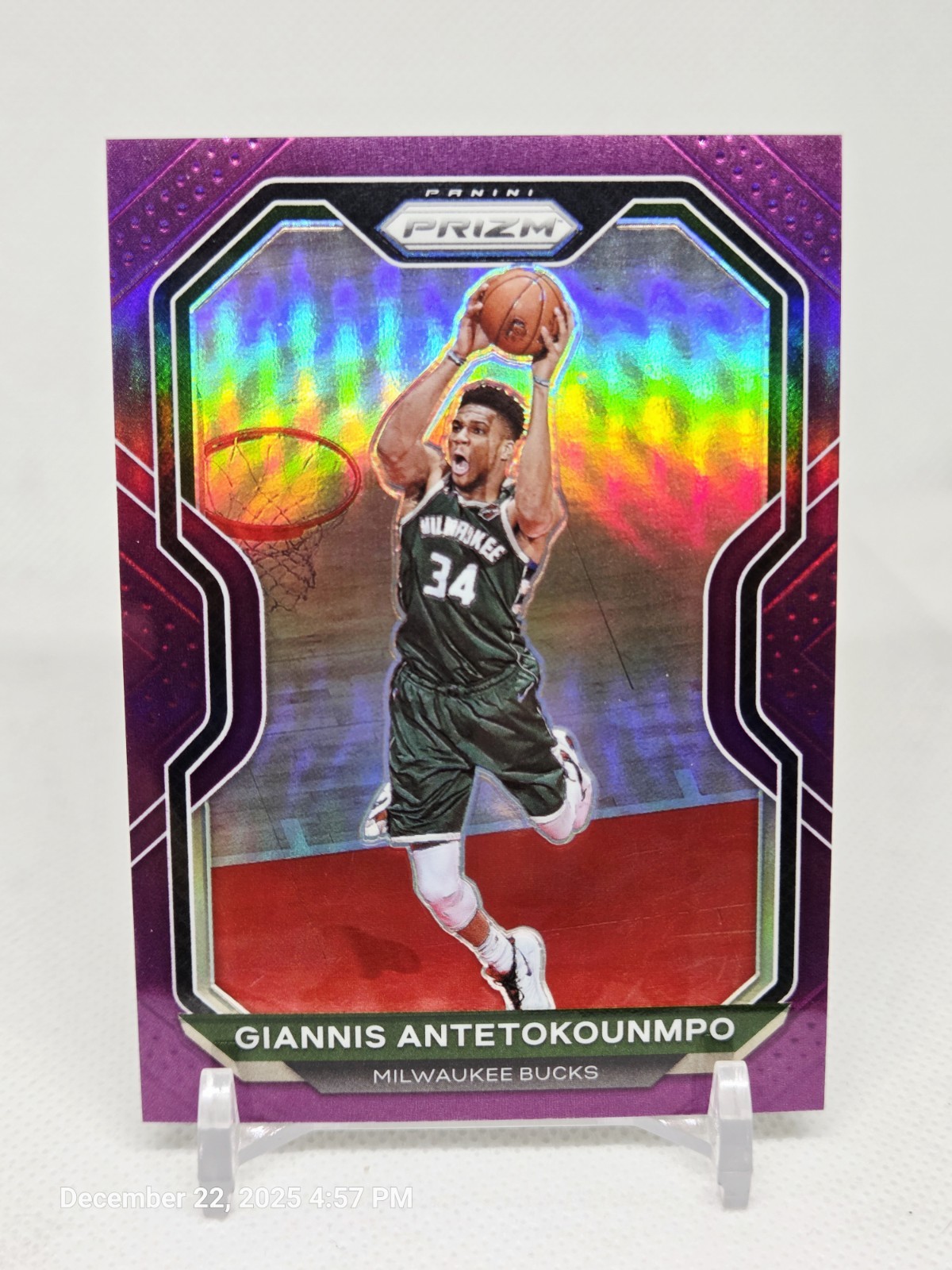 2020-21 Panini Prizm - Purple Prizms 111 Giannis Antetokounmpo 27/99 Bucks