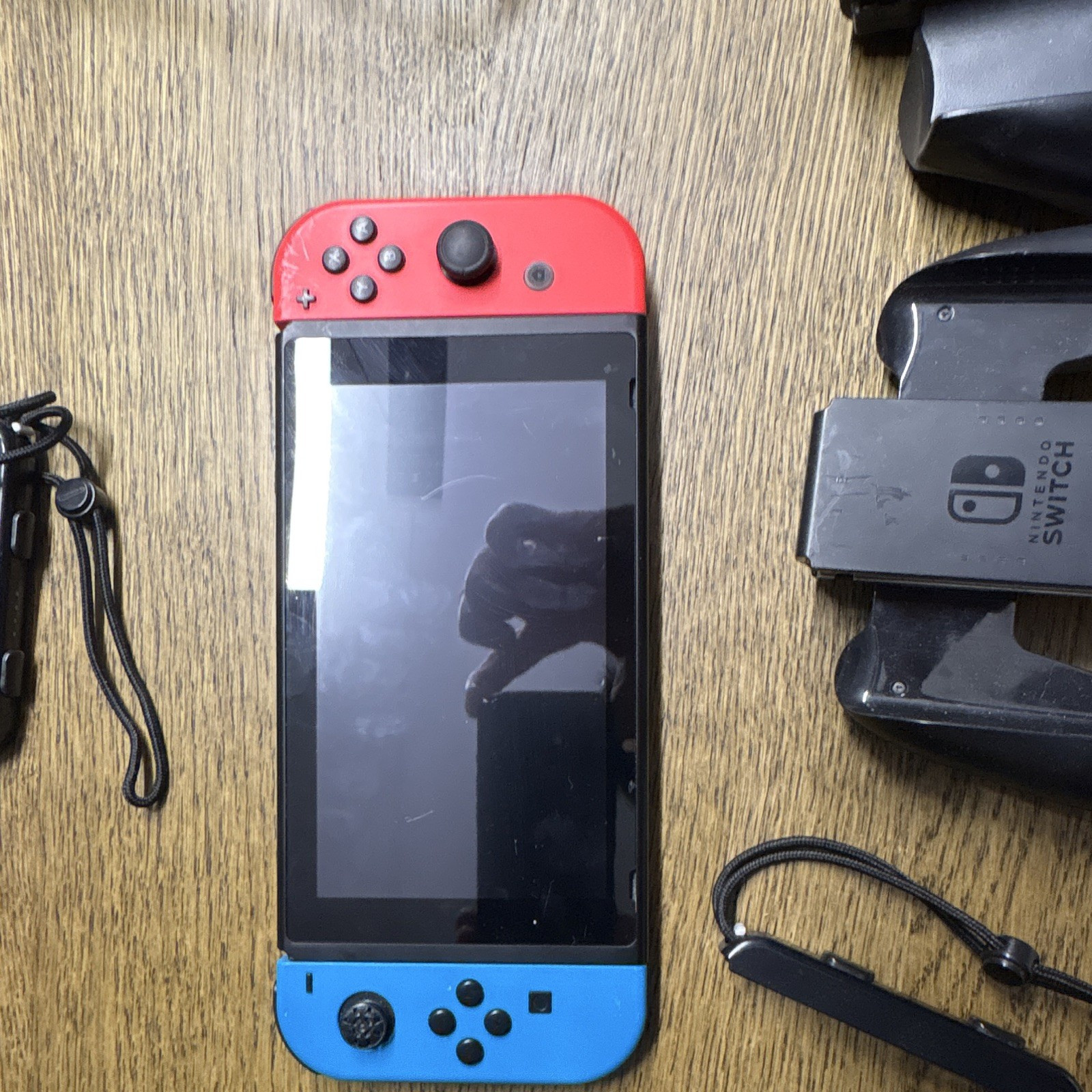 Nintendo Switch Console Red/Blue Joy-Cons Dock Pro Controller 32GB 1080p
