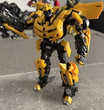 Transformers MPM-3 BUMBLEBEE AUTOBOT CHEVROLE...