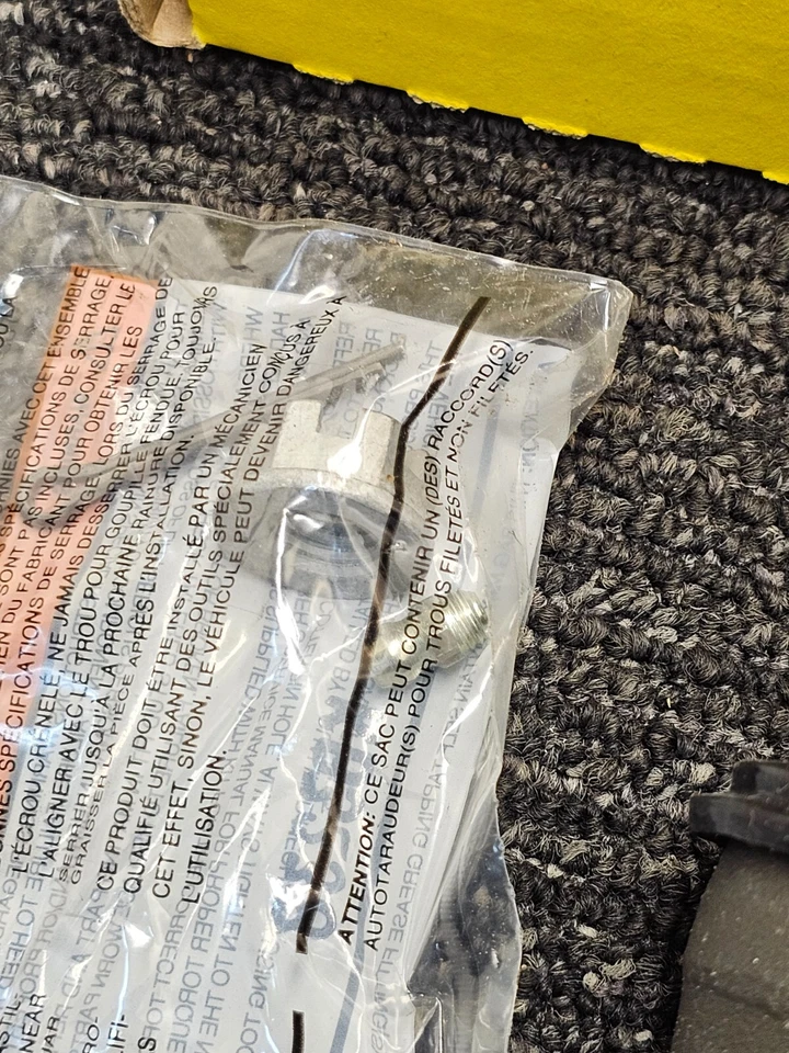 Extremo de barra de amarre exterior izquierdo MOOG ES801186 para Cadillac CTS 2008-2015 Foto 2 de 4