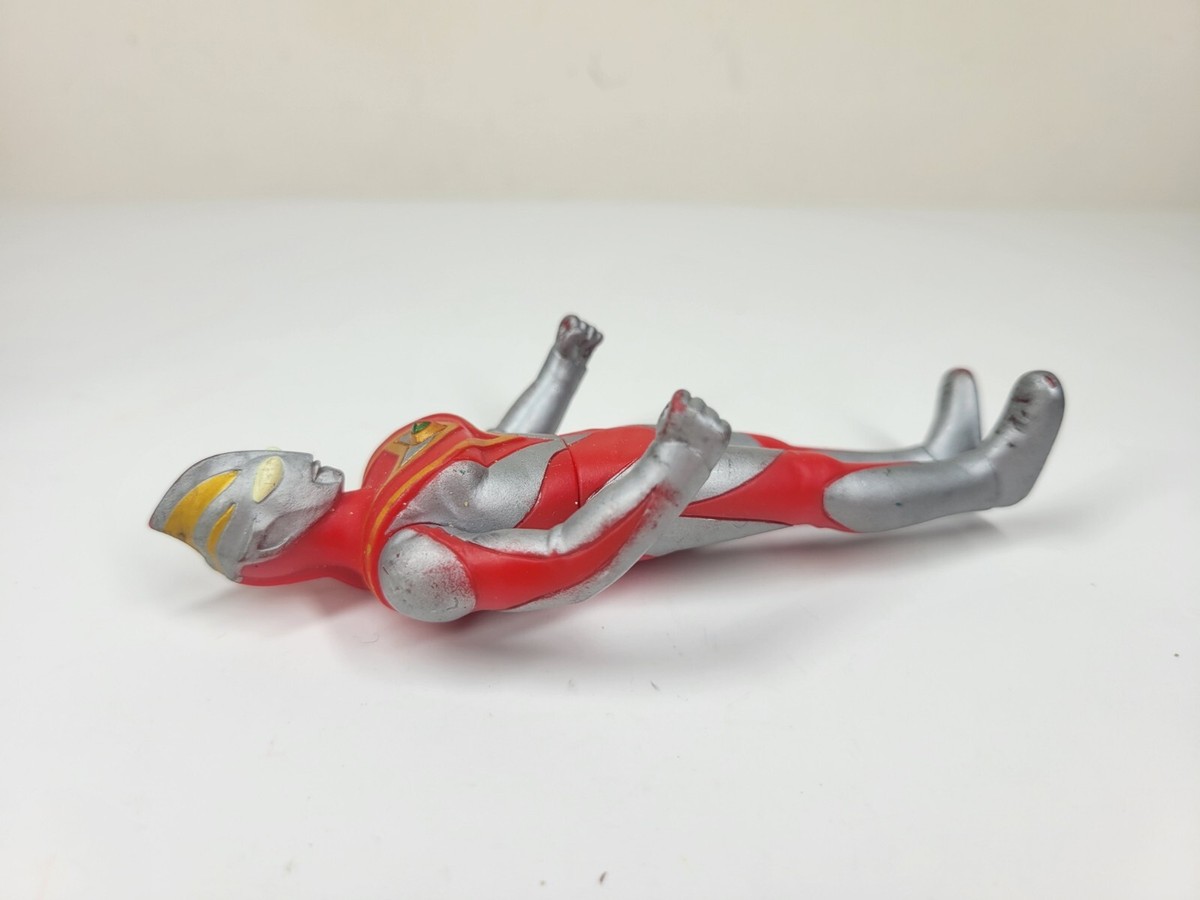 Ultraman Gaia V1 Small Over 4