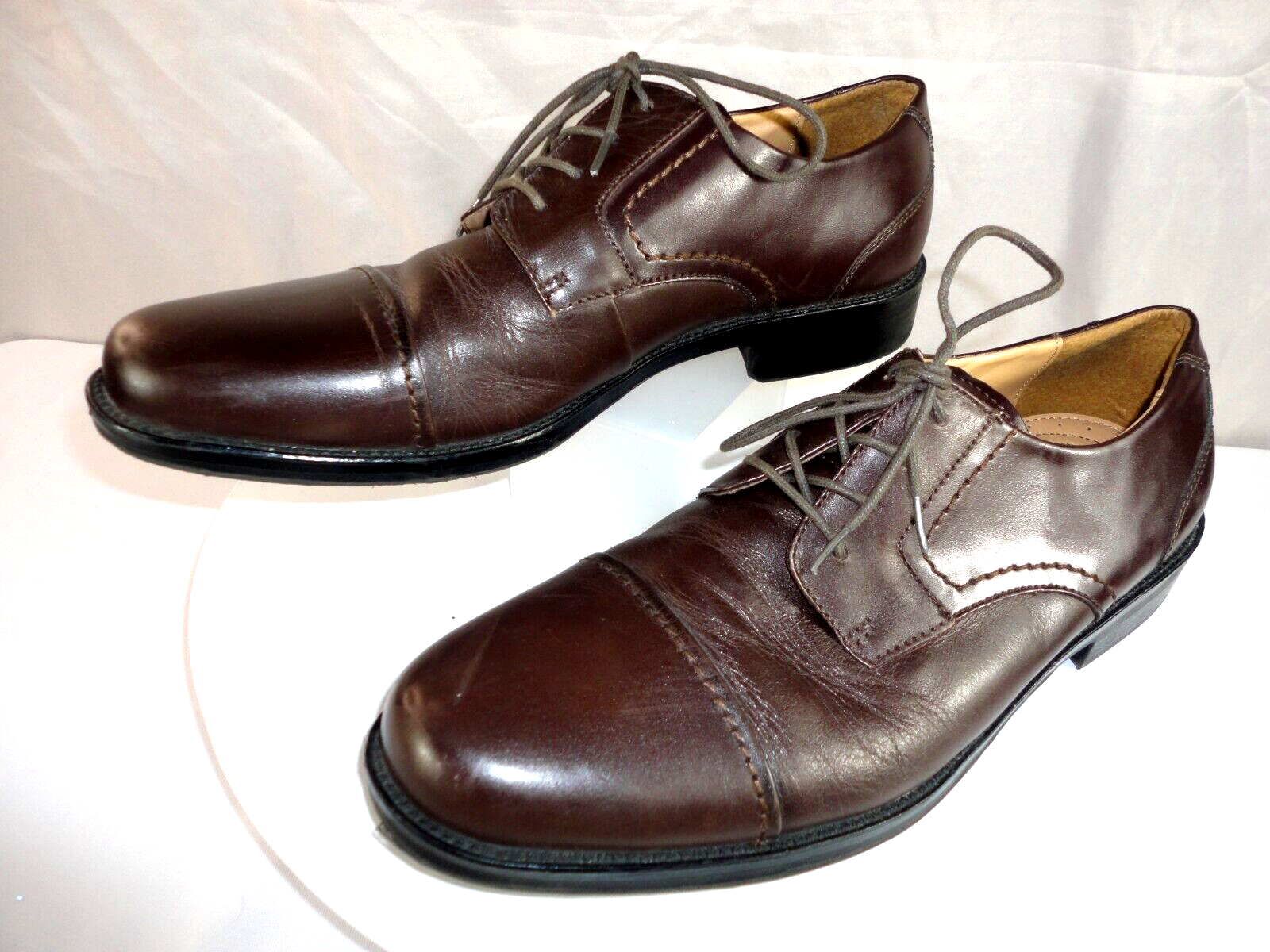 SAOLA Abito Dockers Baytown marrone in pelle Captoe Oxford scarpe stringate da uomo taglia 12M
