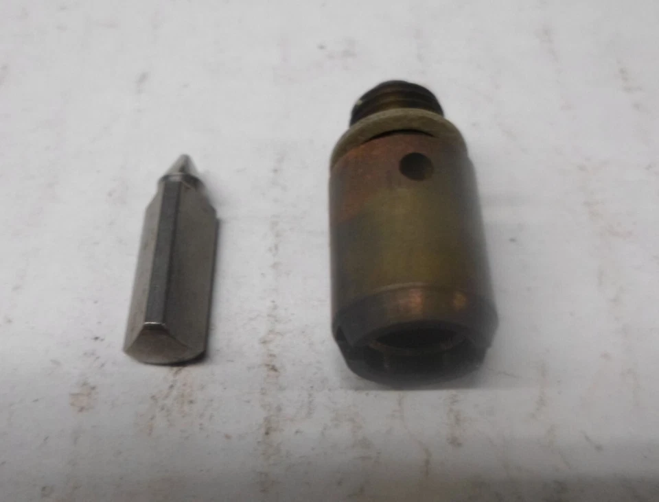 Válvula de aguja / Seat 7HA9564 78-9564 en Ford 38-51 con carburador Chandler Grove Foto 3 de 4