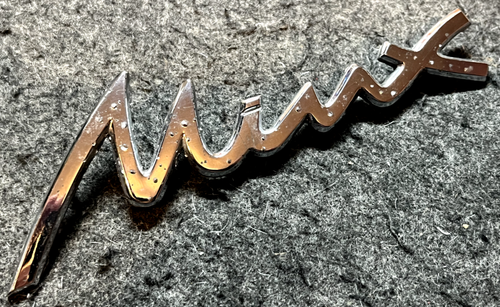 VINTAGE HILLMAN MINX METALL AUTO BOOT ABZEICHEN GUTER GEBRAUCHTER ZUSTAND FÜR DAS ALTER