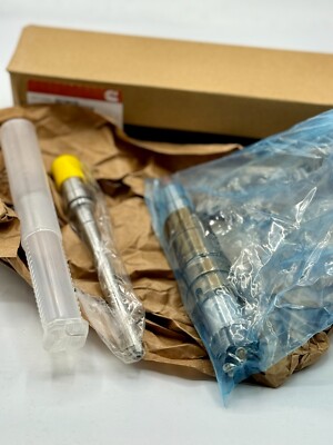 Cummins Injector Kit 5579419 15 liter ISX/QSX engines. NEW OEM
