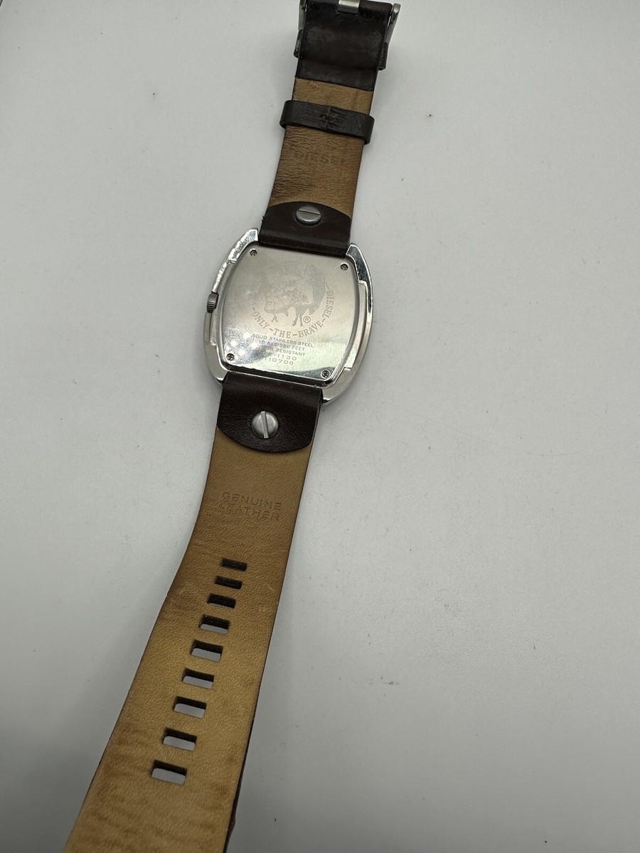 Diesel DZ 1130 Men's 45mm Quartz Large Watch Leather Scratch