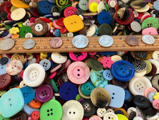 100 New Buttons assorted mixed color and sizes bulk Mixed Button lot MX1