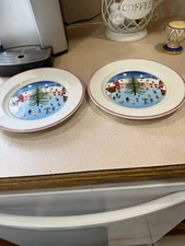 Set of 2 Villeroy & Boch NAIF CHRISTMAS 8 1/4" Porcelain Salad Plates