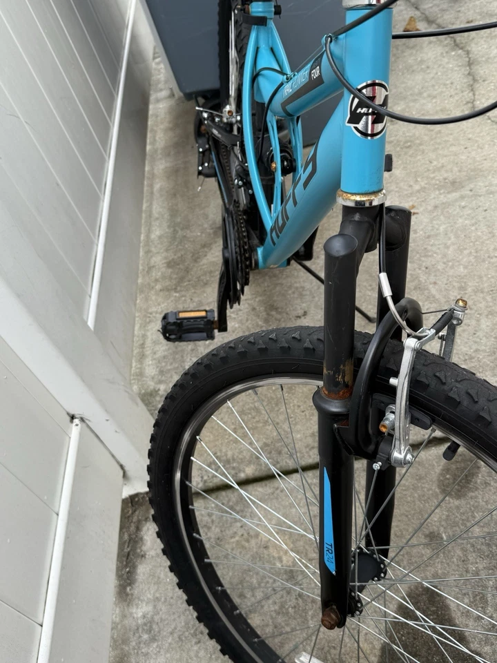Bicicleta de montaña Huffy 24" Trail Runner, se adapta a ciclistas de 4'8" - 5'8", verde azulado. Foto 2 de 3