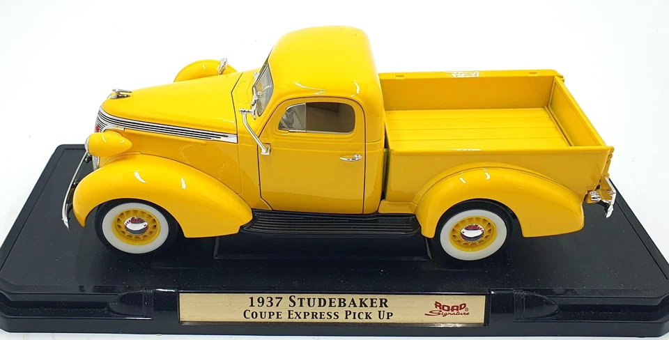 Road Signature 1/18 Scale 92458 1937 Studebaker Coupe Express Pick-Up Yellow - Image 3 of 4