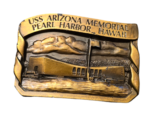 Vintage 1985 USS Arizona Memorial Pearl Harbor Gürtelschnalle Bergamotte Messing funktioniert