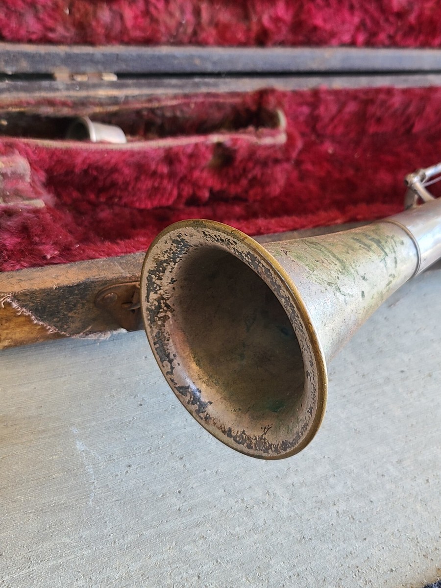 VINTAGE ELKHART INDIANA CAVALIER METAL CLARINET | eBay