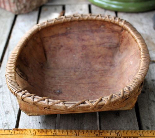 Signed Native Alaskan Athabascan Indian Birch Bark Basket (E.Guk, Kivalina 1909) - Picture 8 of 8