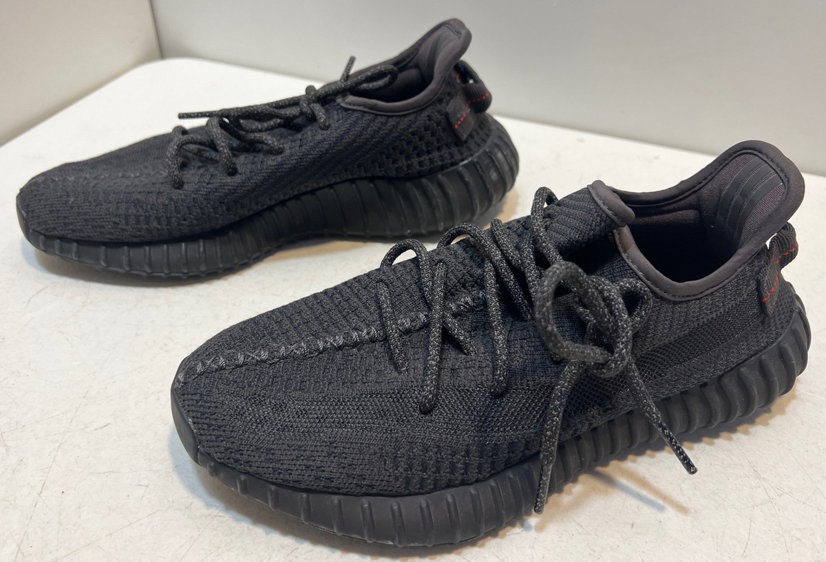Yeezy Adidas Boost 350 V2 Low Top Black Non-reflective Lace Up