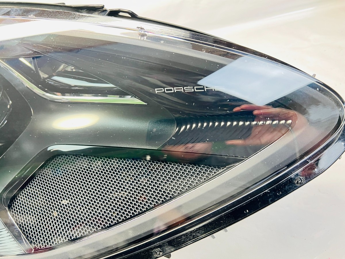95B941010AR 2019 2020 2021 PORSCHE MACAN FULL LED RIGHT OEM 