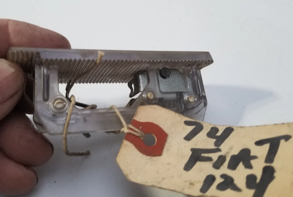 Fiat 124 1974 luz interior conmutada OEM bombilla no incluida Foto 3 de 4