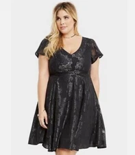 TORRID Black Floral Lurex V Neck Chiffon Skater Dress Women’s 18 Whimsy Goth NYE