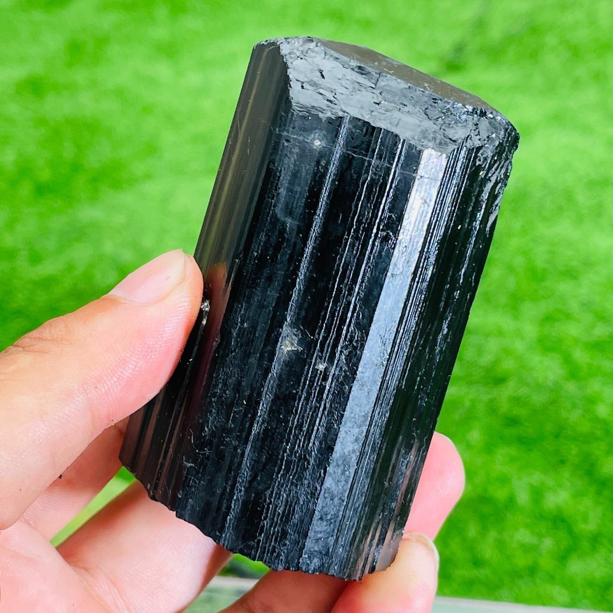 337g Rare Natural Black 337g Rare Natural Black