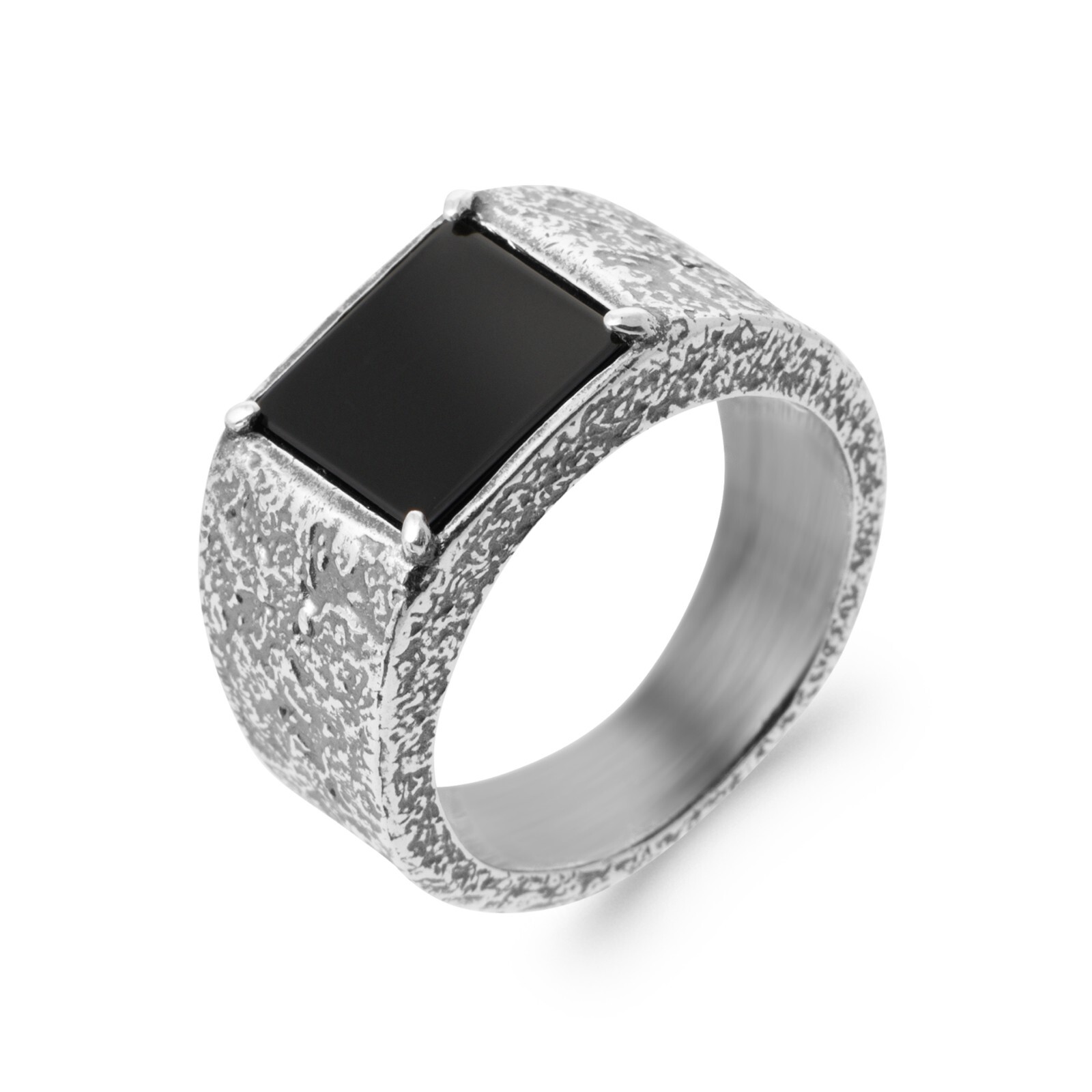 Bague vintage en argent vieilli et agate noire pour un look homme rock urbain