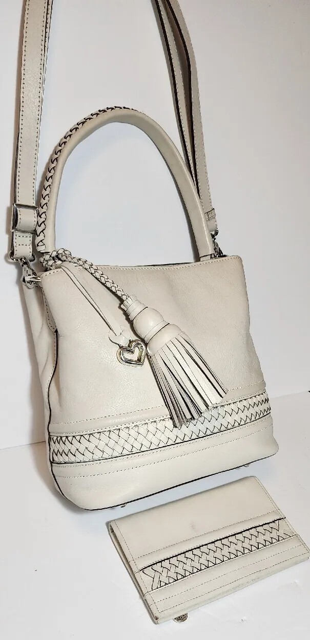 BRIGHTON FERRARA COLL CALDERA TASSELED BUCKET HANDBAG WALLET SET WHITE READ $745 image 4