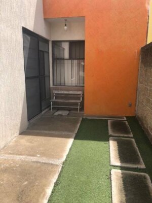 CASA AMUEBLADA POR BLVD EPSILON CERCA DE CASTELLO