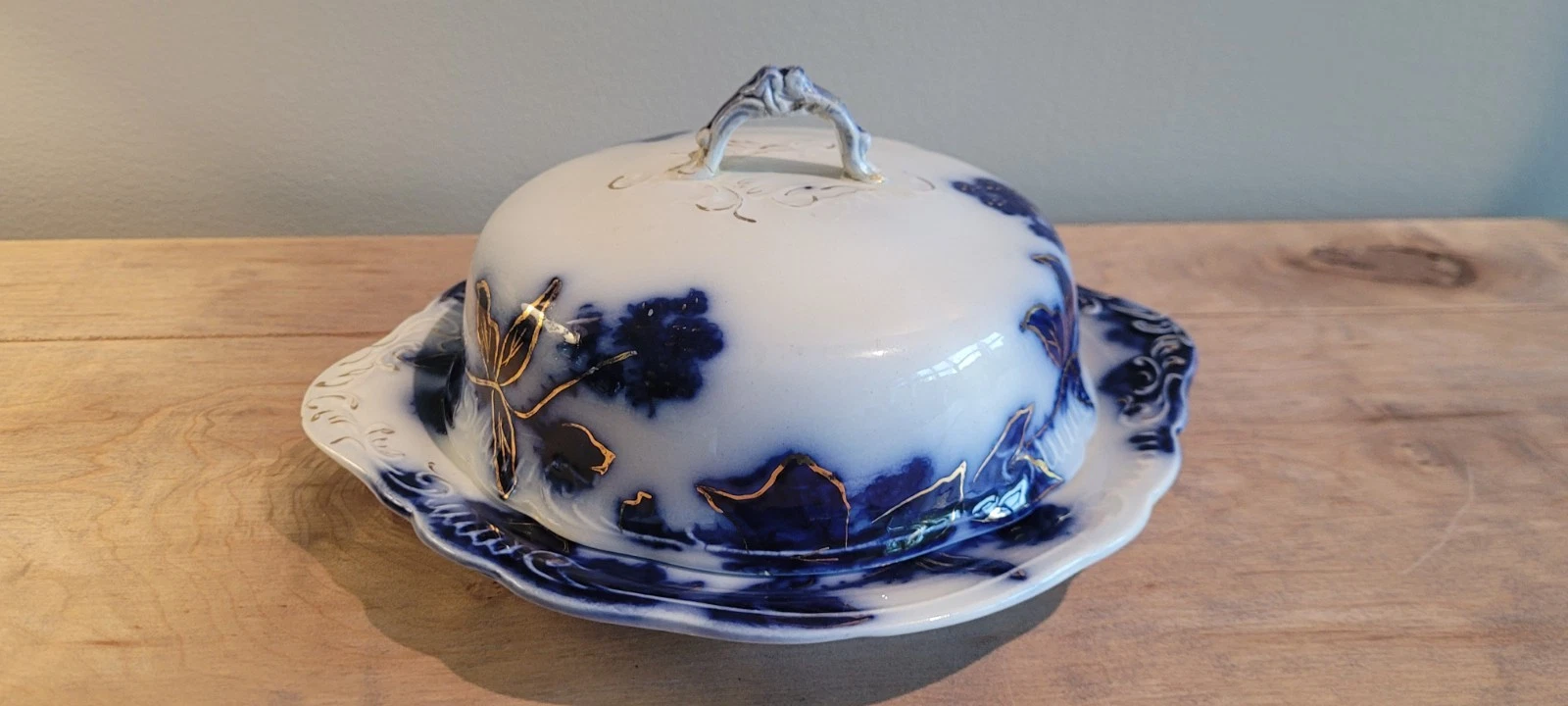 Rare WH Grindley England Flow Blue "Delamar" Ceramic Butter Dish With Insert
Opens in a new window o