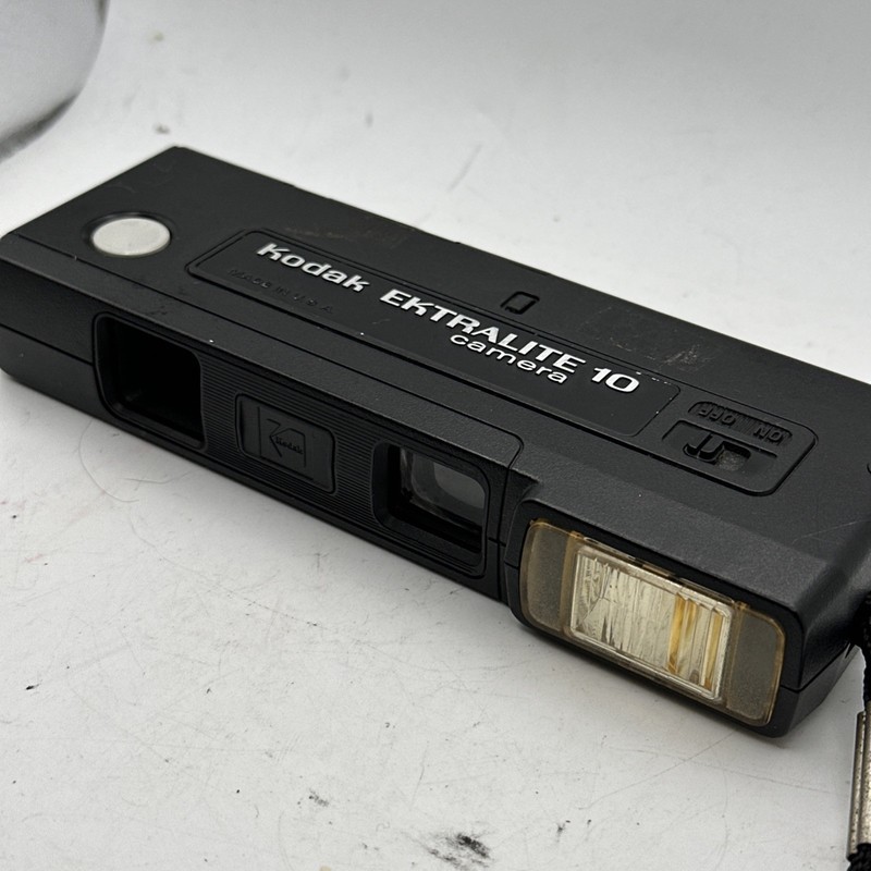 Kodak Ektralite 10 Vintage 110 Film Camera Built-In Flash Film Tested Working