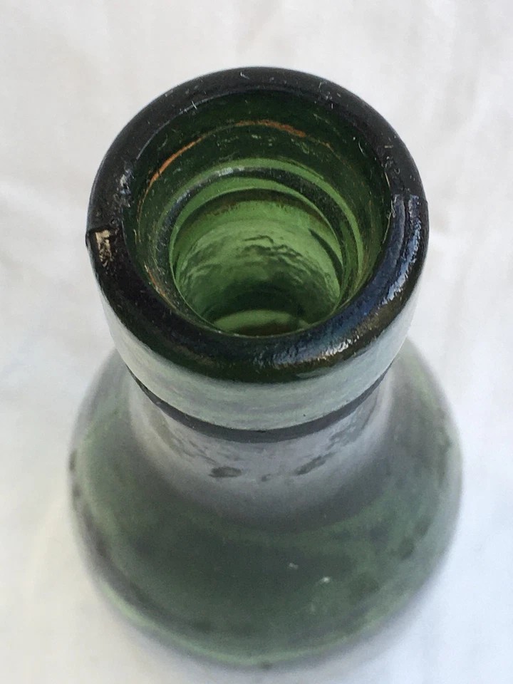 Henty & Constable's Chichester Ale Westgate Brewery half pint beer bottle - Image 4 of 4