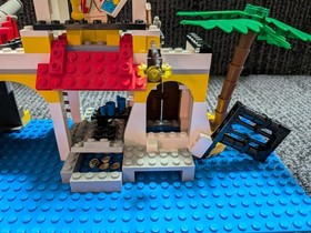 LEGO Imperial Guards: 6263 Imperial Outpost with Instructions and Box