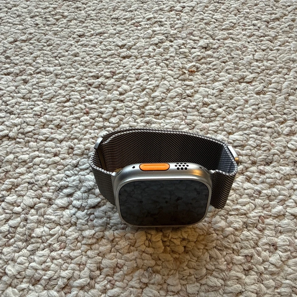 Apple Watch Ultra 49 mm - Usado / 100 % salud de la batería Foto 2 de 4