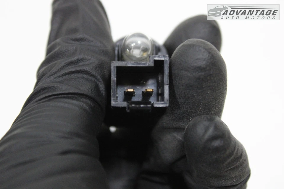 Dodge Charger 2006-2023 tablero guantera almacenamiento luz lámpara interruptor OEM Foto 4 de 4