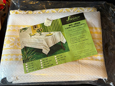 Leicester Table Elegance Lace Floral Oval Tablecloth White/Yellow 60x104 in