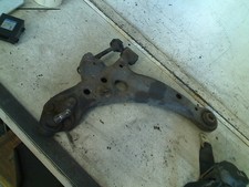 Triangle de suspension Toyota AVENSIS