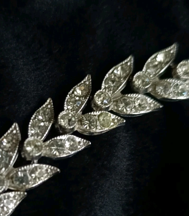 Clear Crystal 1940's Retro Elegance Vintage Necklace Silver Tone Unsigned 14" - Image 2 of 4