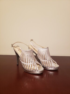 E! LIVE FROM THE RED CARPET Heels with Rhinestones Size 7