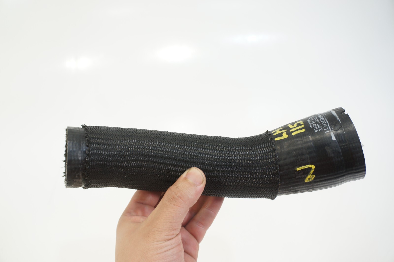 2014-2017 maserati ghibli 3.0l v6 driver side air intake duct hose pipe