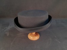 S-422 Short Brim Felt Hat With Cylindrical Crown