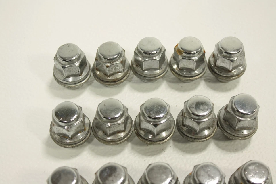 2015-2023 LEXUS RC300 RC350 JUEGO DE PERNOS DE TUERCA DE LLANTA OEM Foto 3 de 4