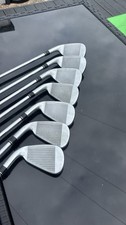 TaylorMade RocketBladez Right-Hand 7 Club Iron Set Steel Shafts Regular
