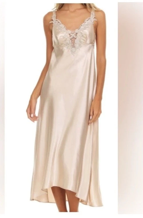 Camisola e roupão Flora by Flora Nikrooz Stella cetim acabamento venise – Tamanho 2XL - Imagem 4 de 4