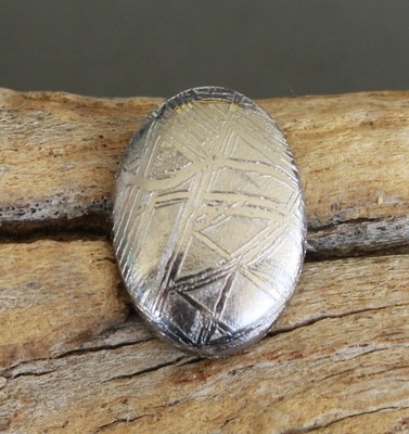 Meteorite oval Cabochon Muonionalusta Meteor 16ct