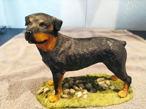 Sherratt & Simpson ROTTWEILER STANDING 55629 FIGURINE
