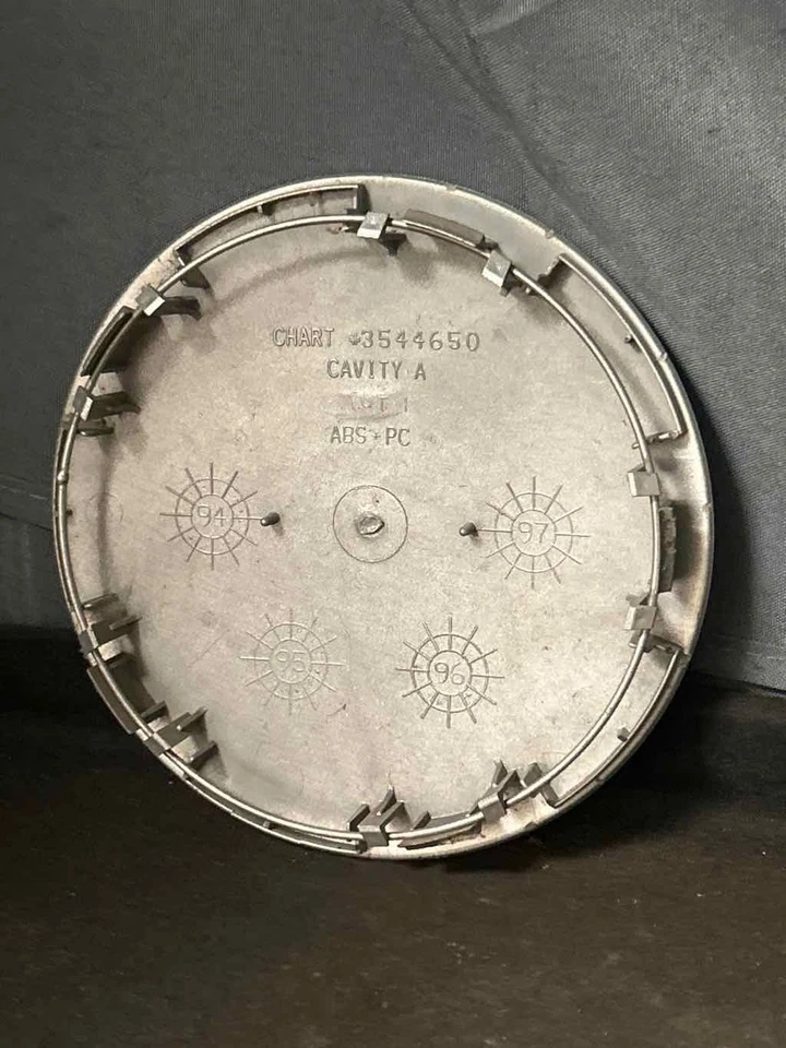 Fits 1995-2002 Cadillac Seville, 16in Wheel/Rim Center Cap, OEM:3544650 Foto 2 de 4