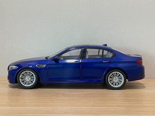 Paragon 1/18 BMW (F10M)M5 San Marino Blue Dealer Edition(PA-97014)