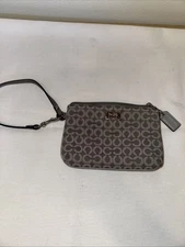 Coach Signature C Jacquard Wristlet Small Clutch Purse Gray Black 6x4
