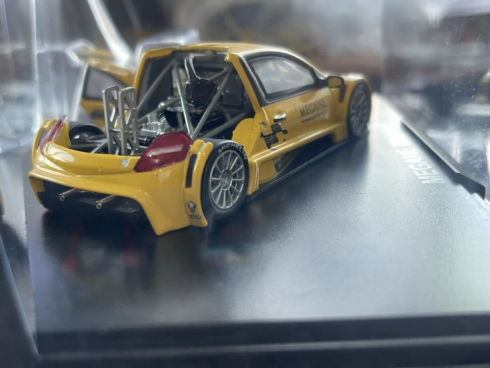 1/43 RENAULT MEGANE Trophy 2005 Norev #7711425979 Giallo -base e teca - Perfetto - Immagine 3 di 4