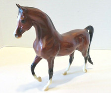 Breyer Reeves Horse Brown with Long Black Tai...