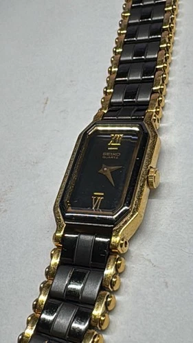 Vintage Seiko Women's Gold Watch 2E20-5740 NEW BATT (FITS 5.75" WRIST) A32