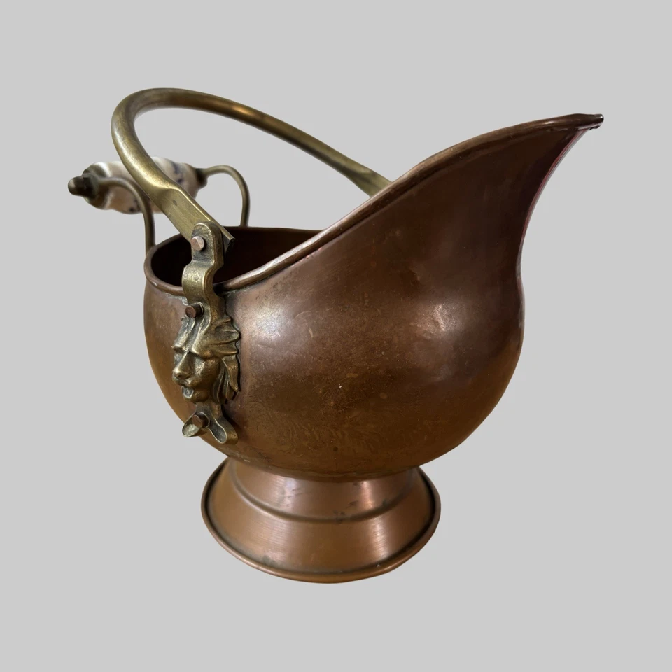 Copper & Brass Mini Coal Scuttle Lion Head & Delft Handle Planter Pot For Herbs? - Image 4 of 4